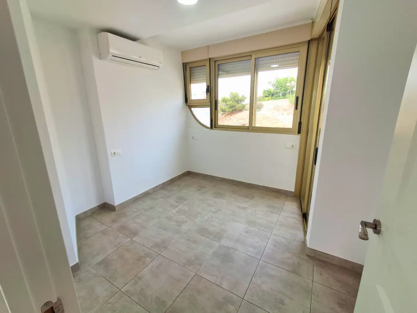 Apartment with terrace for sale in Cala de Finestrat, imagen 13