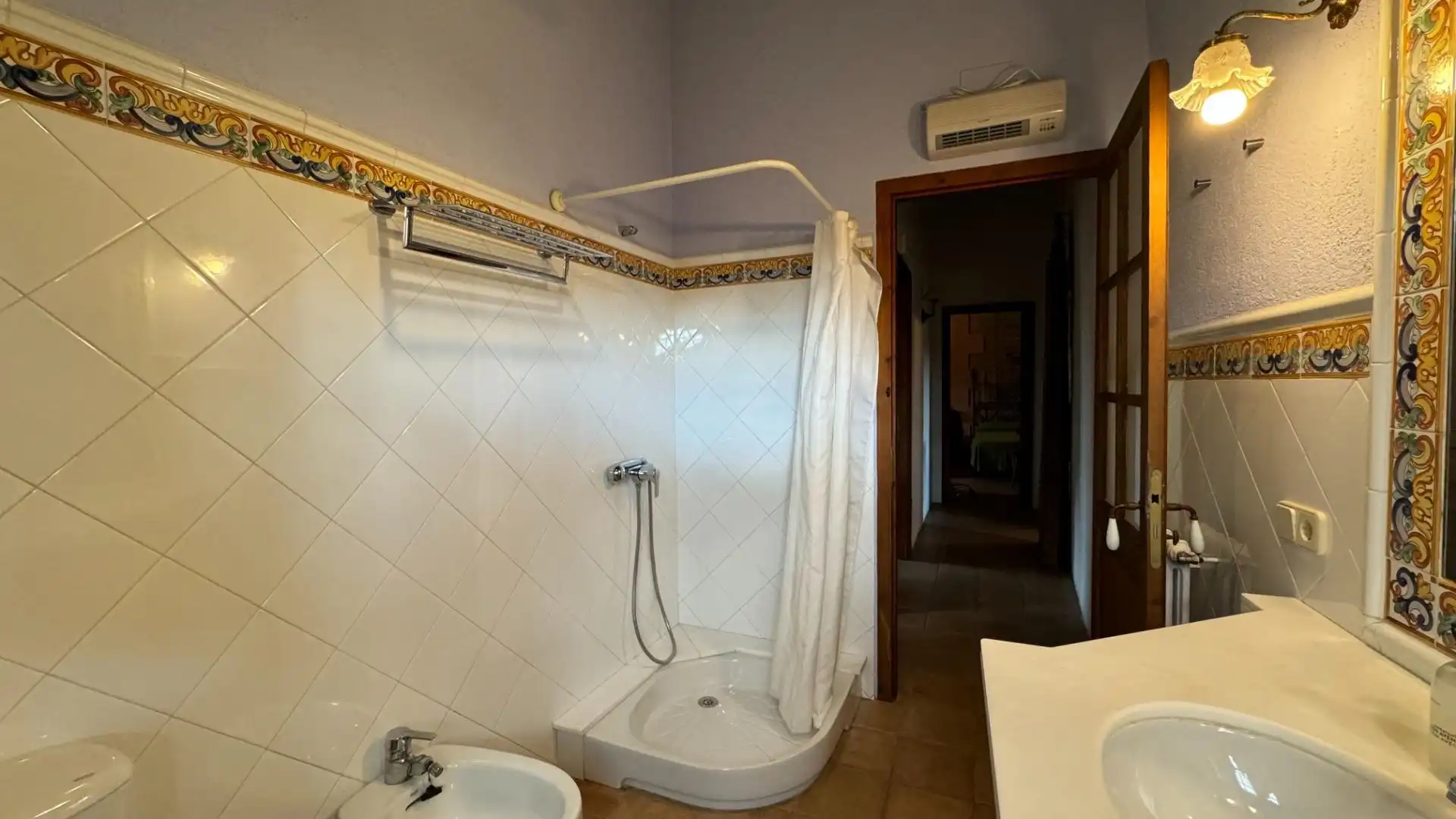 Baño de Casa o chalet en venta en Llambilles con Calefacción, Jardín privado y Terraza