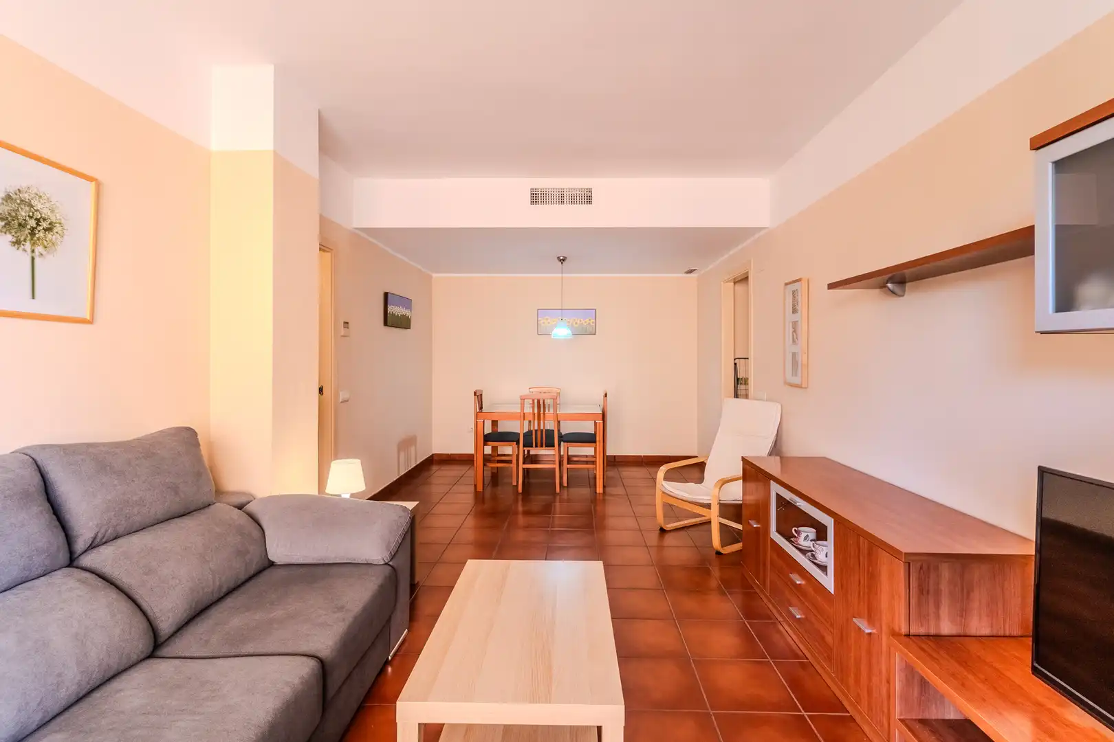 Sala de estar de Piso en venta en L'Ametlla de Mar  con Aire acondicionado, Calefacción y Terraza