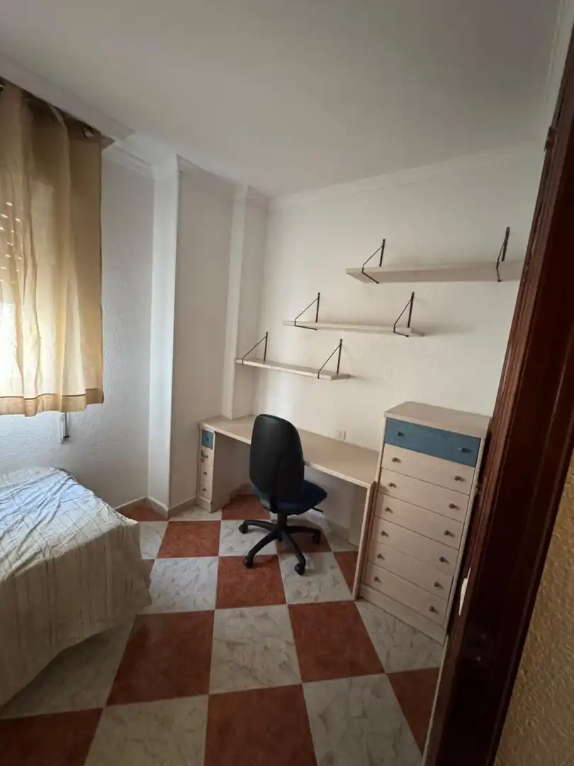 Bedroom of Flat for rent in Huelva  with Air Conditioner, Furnished and Balcony