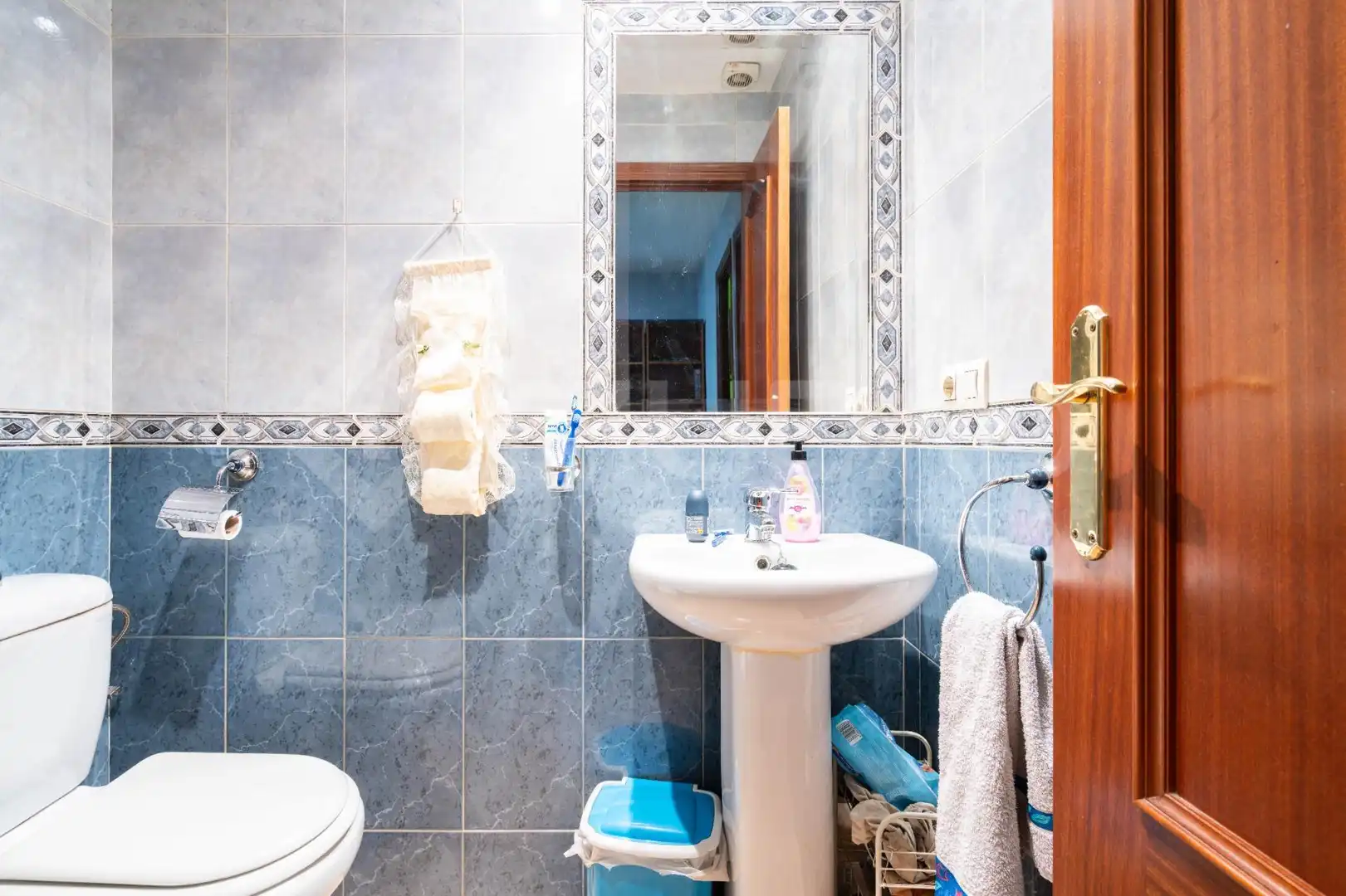 Bany de Casa o xalet en venda en Sevilla