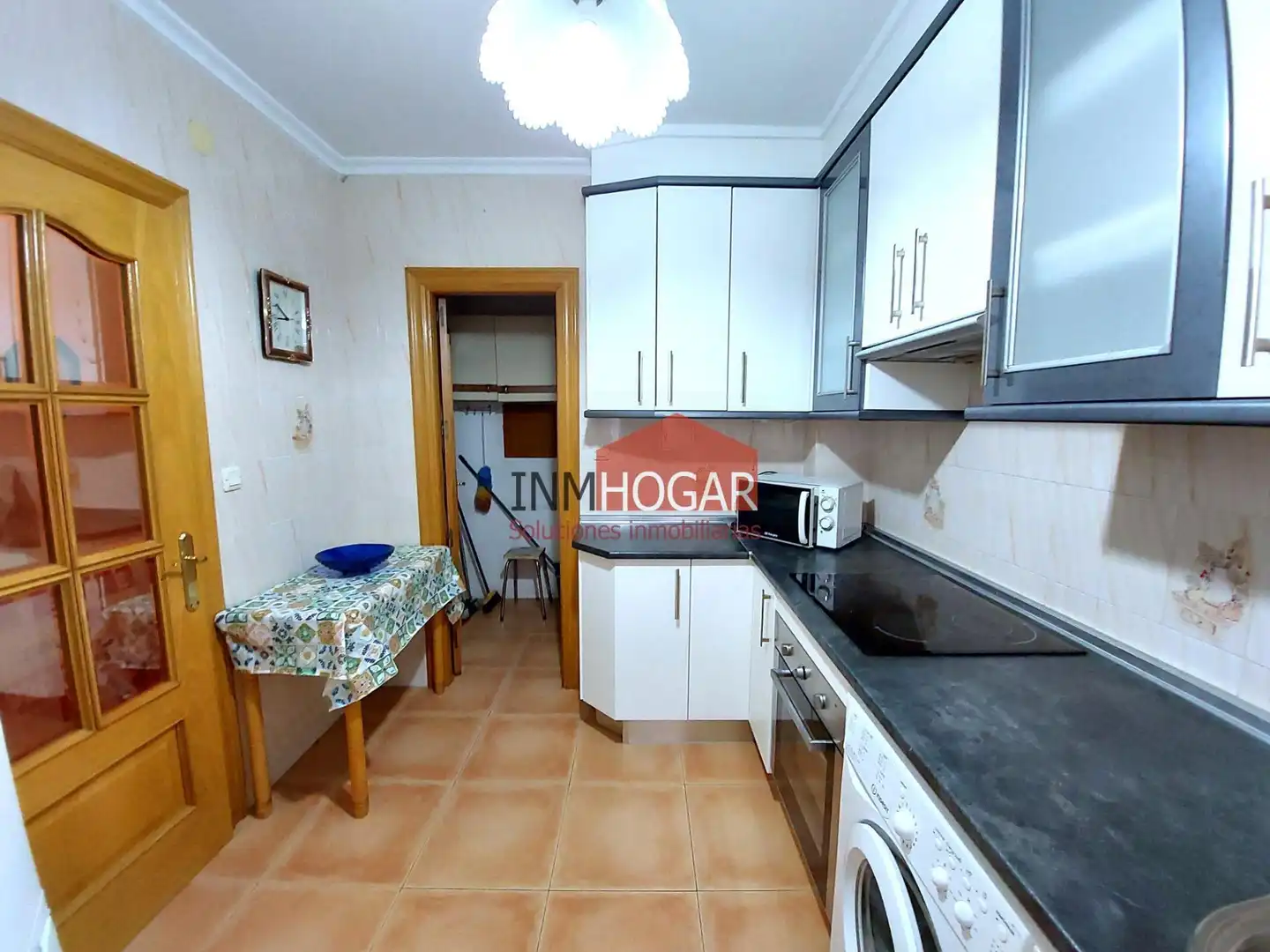 Kitchen of Flat for sale in Arévalo  with Heating, Parquet flooring and Storage room
