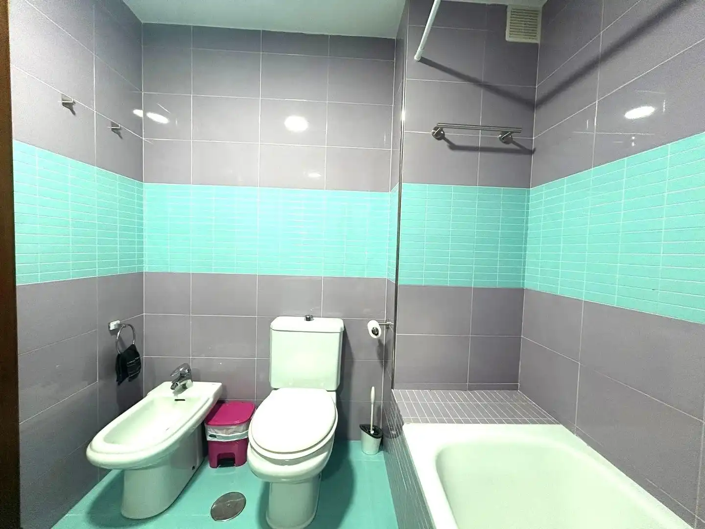 Baño de Piso en venta en Adra con Aire acondicionado y Balcón