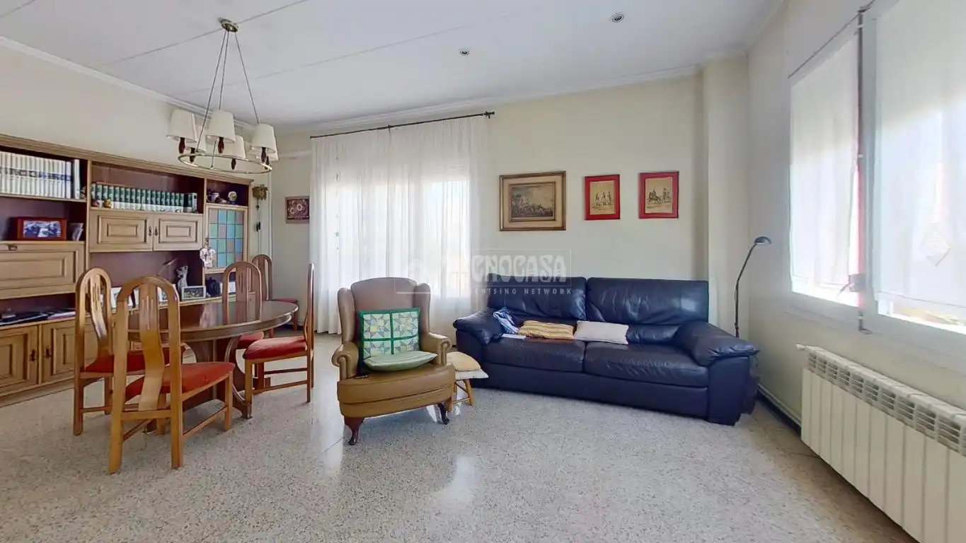 Living room of Flat for sale in Sabadell  with Air Conditioner and Heating