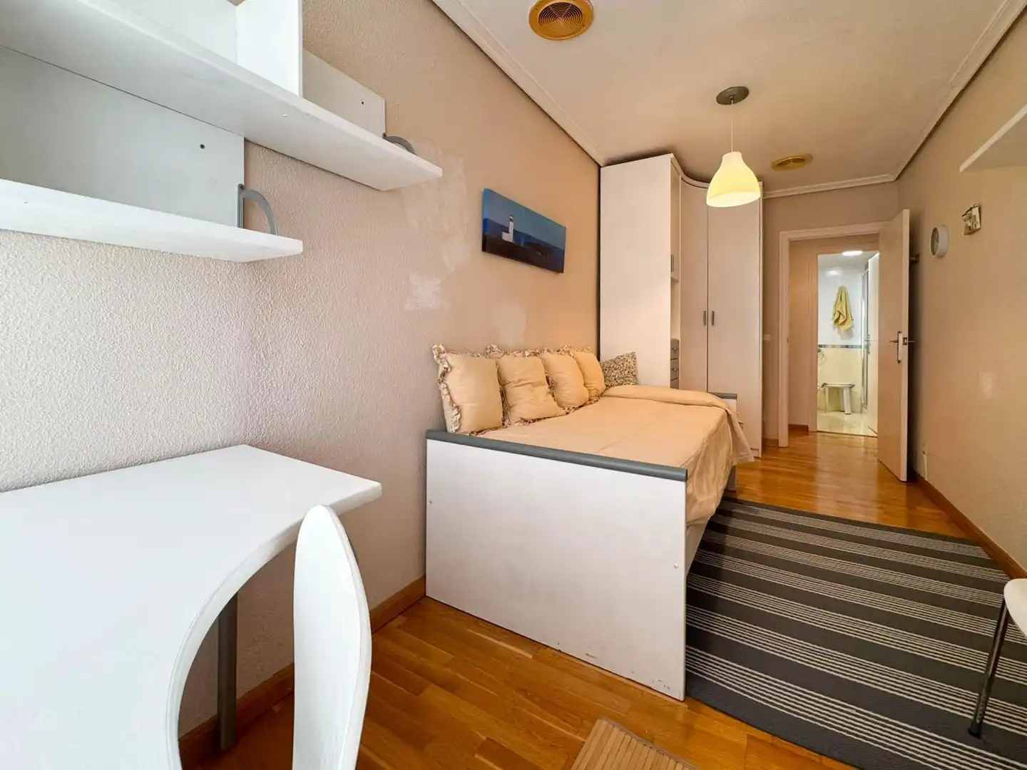 Schlafzimmer von Wohnung zur Miete in Elche / Elx mit Klimaanlage, Heizung und Parkett