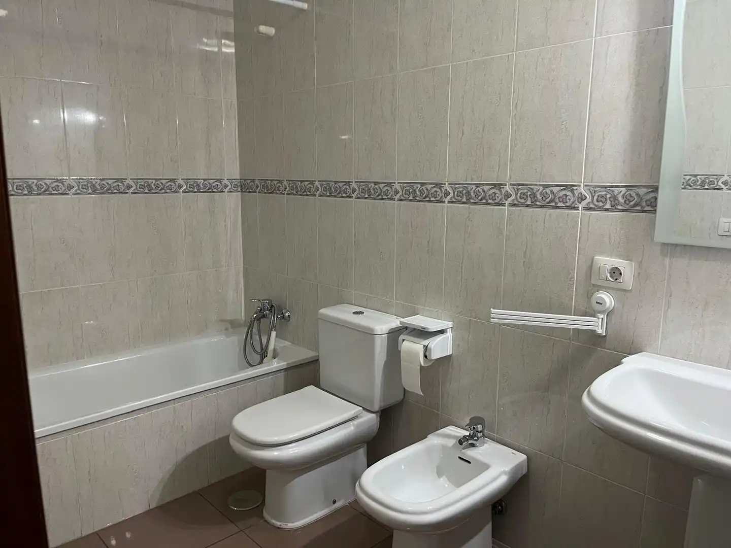 Baño de Piso de alquiler en Santa Cruz de Tenerife con Horno y Lavadora