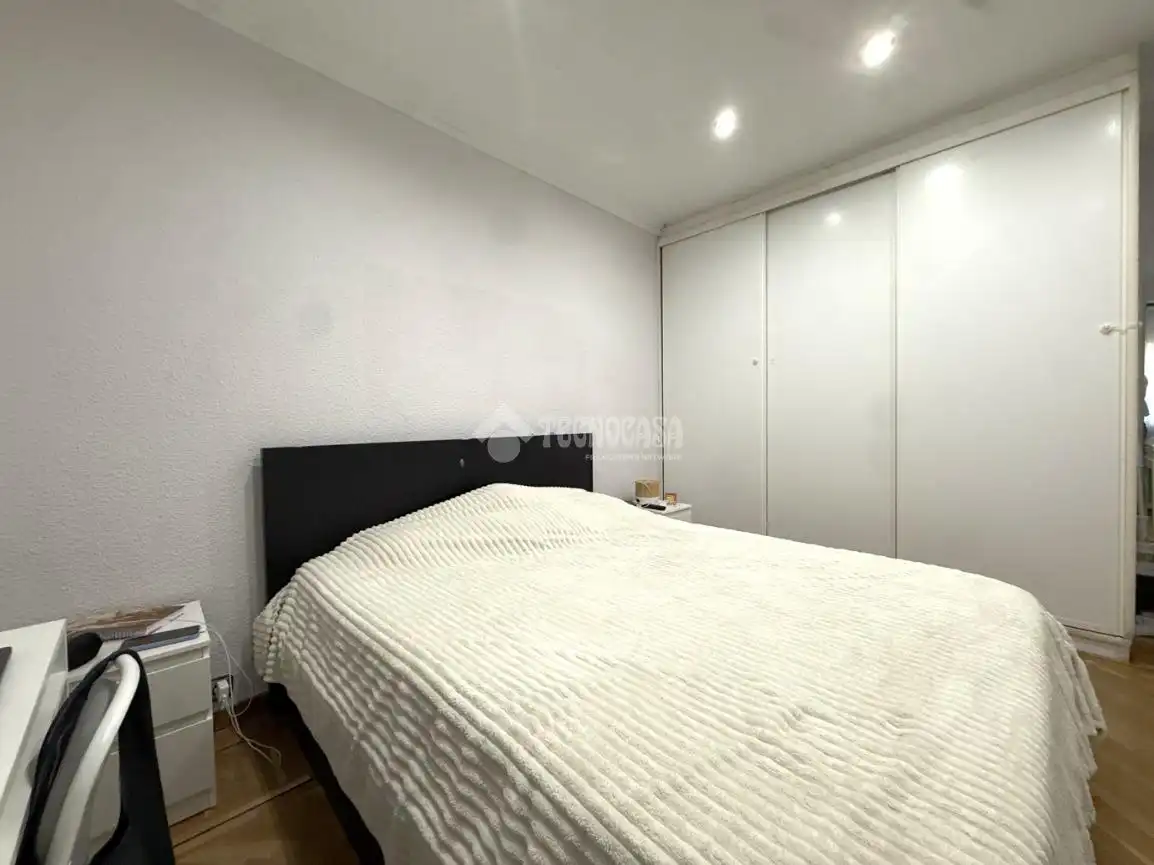 Habitación de Piso en venta en Madrid con Calefacción
