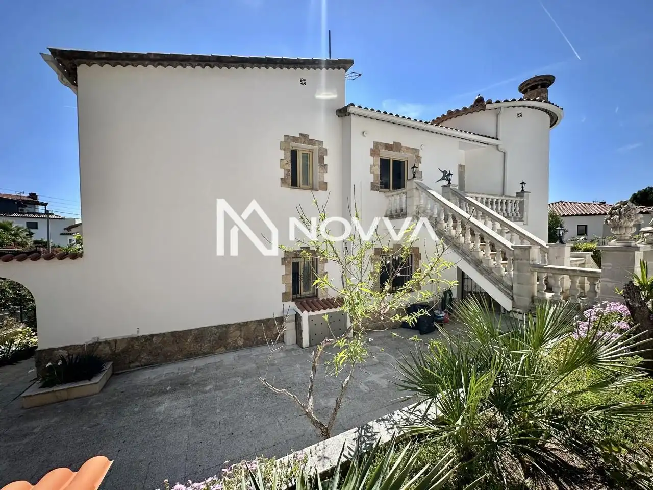 Vista exterior de Casa o xalet en venda en Lloret de Mar amb Jardí privat, Terrassa i Piscina