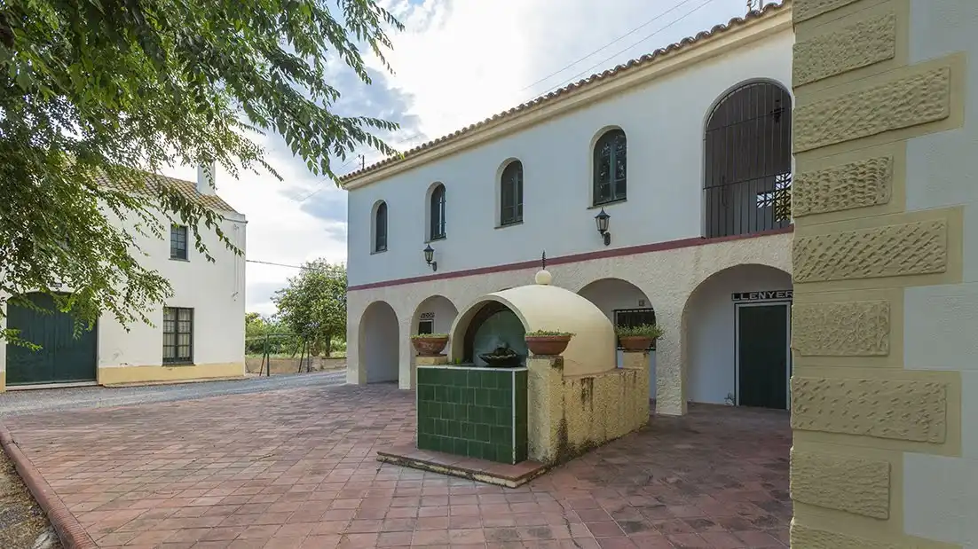 Vista exterior de Finca rústica en venta en Reus con Terraza, Piscina y Amueblado
