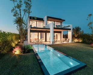 Exterior view of House or chalet for sale in Estepona  with Air Conditioner, Private garden and Parquet flooring