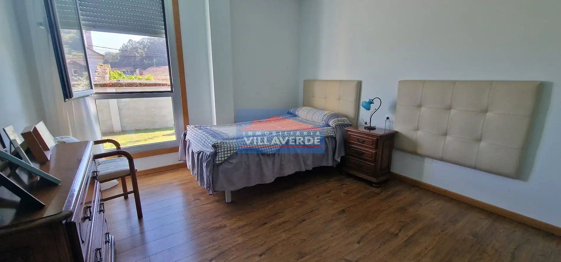 Habitación de Casa o chalet en venta en Cangas  con Terraza, Trastero y Piscina