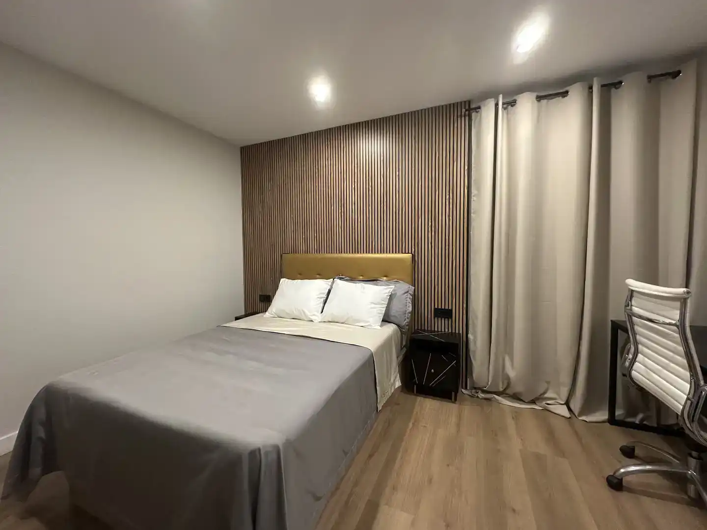 Bedroom of Houses for rent in Teià  with Air Conditioner, Private garden and Parquet flooring