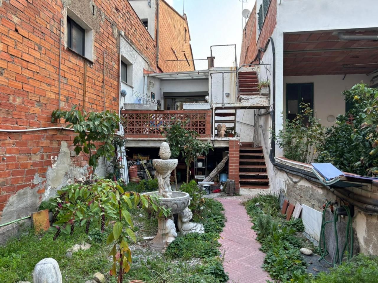 Exterior view of House or chalet for sale in Terrassa  with Private garden and Terrace