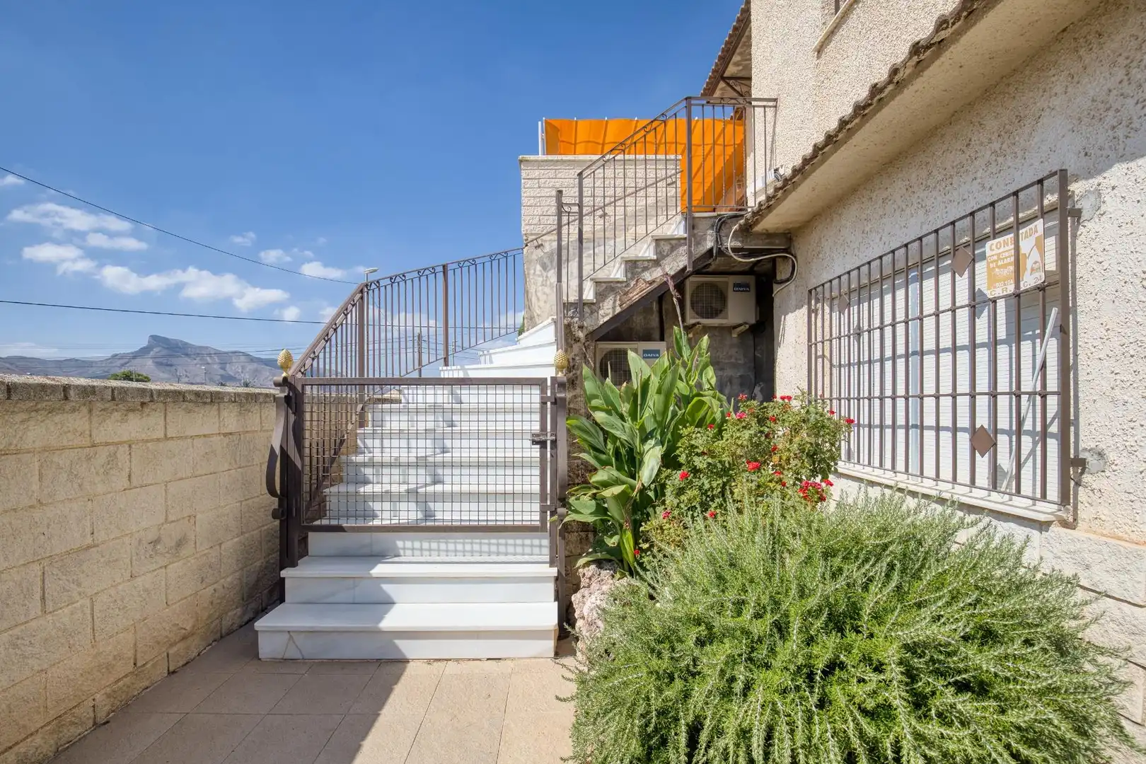Terrassa de Casa o xalet en venda en Orihuela amb Aire condicionat, Calefacció i Jardí privat