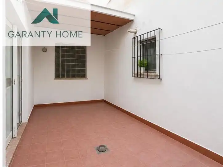 Vista exterior de Planta baja de alquiler en Málaga con Aire acondicionado, Jardín privado y Terraza