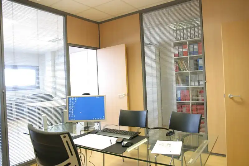 Office for sale in Llanera  with Heating and Furnished