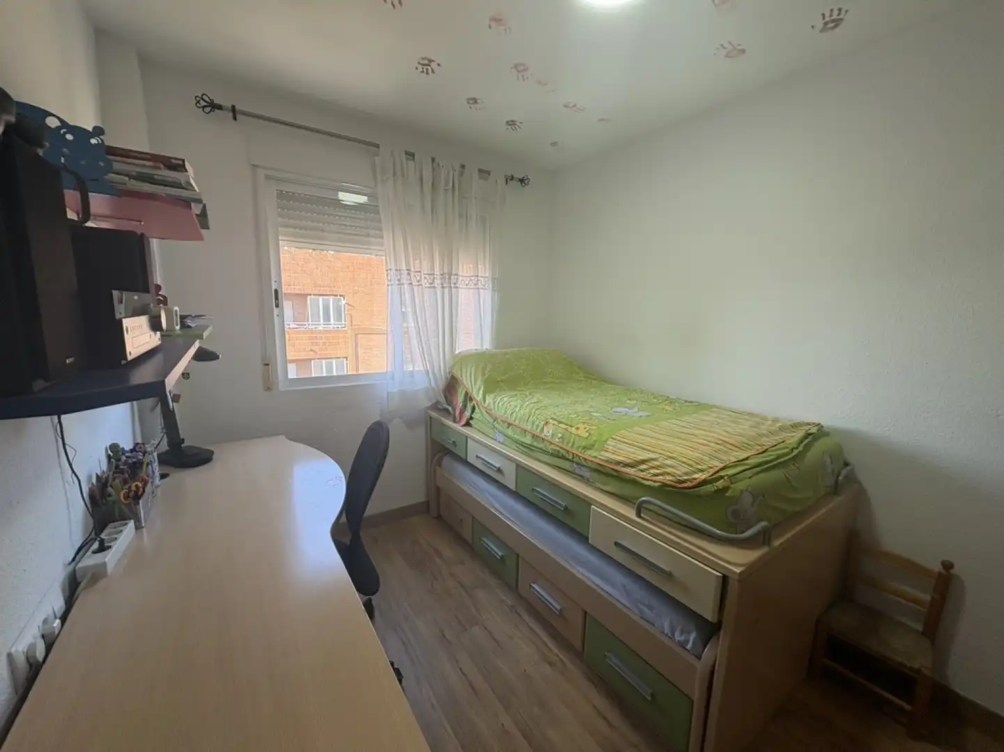 Schlafzimmer von Wohnung zum Verkauf in Valencia mit Heizung, Abstellraum und Balkon