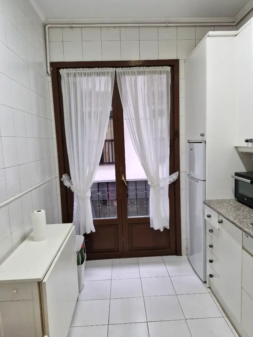 Cocina de Piso de alquiler en Bilbao  con Calefacción, Parquet y Amueblado