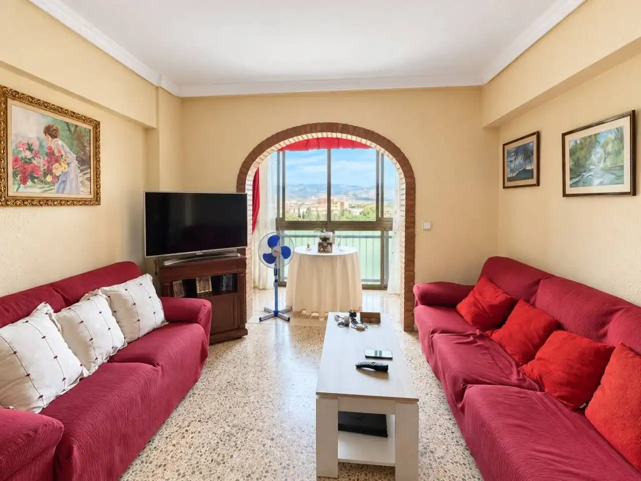 Piso con terraza en venta en Calle Columbretes, imagen 2