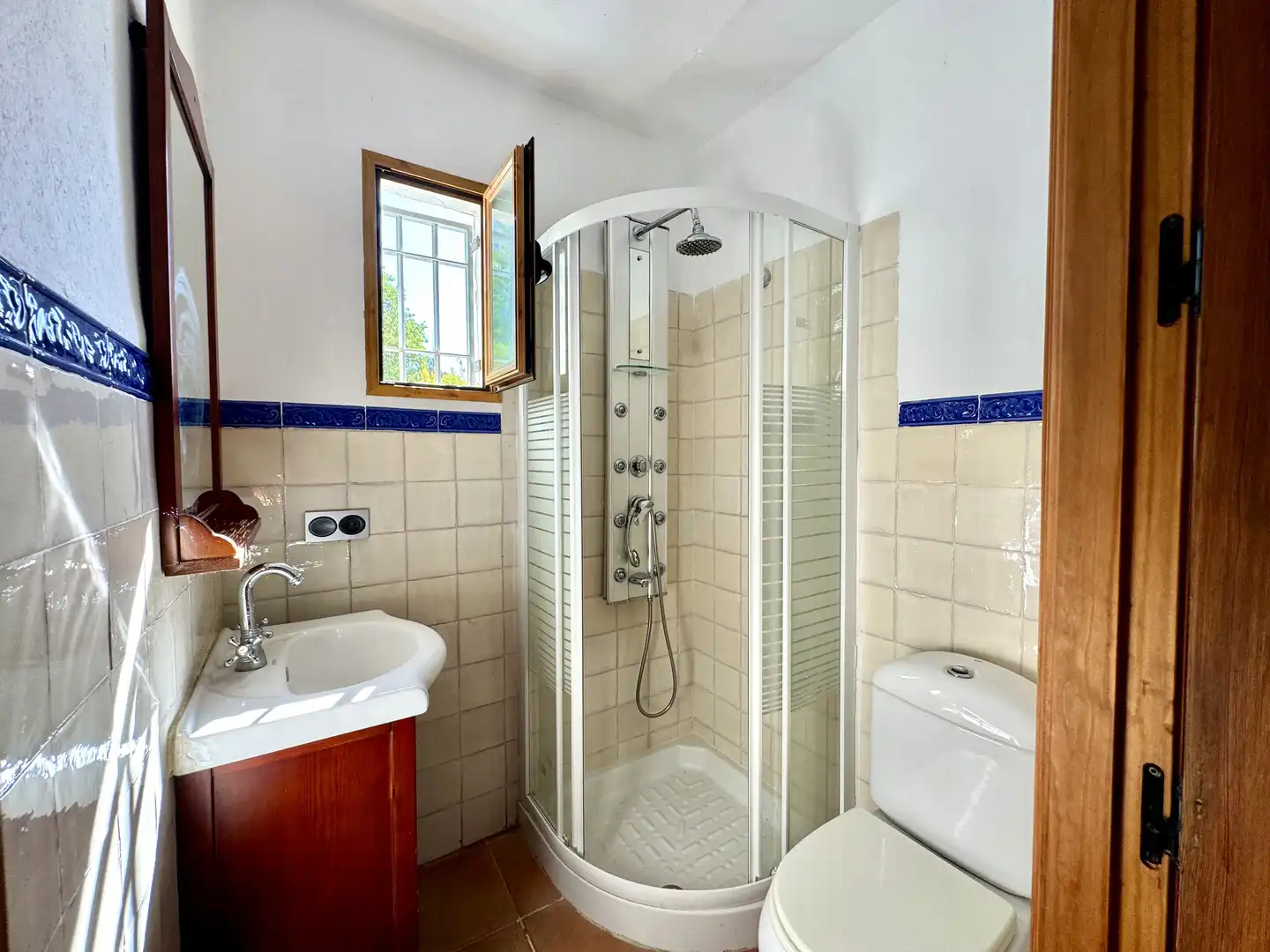 Baño de Terreno en venta en Alpujarra de la Sierra