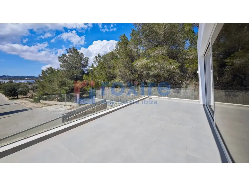 Vista exterior de Casa o xalet en venda en Santa Eulària des Riu amb Aire condicionat, Jardí privat i Terrassa