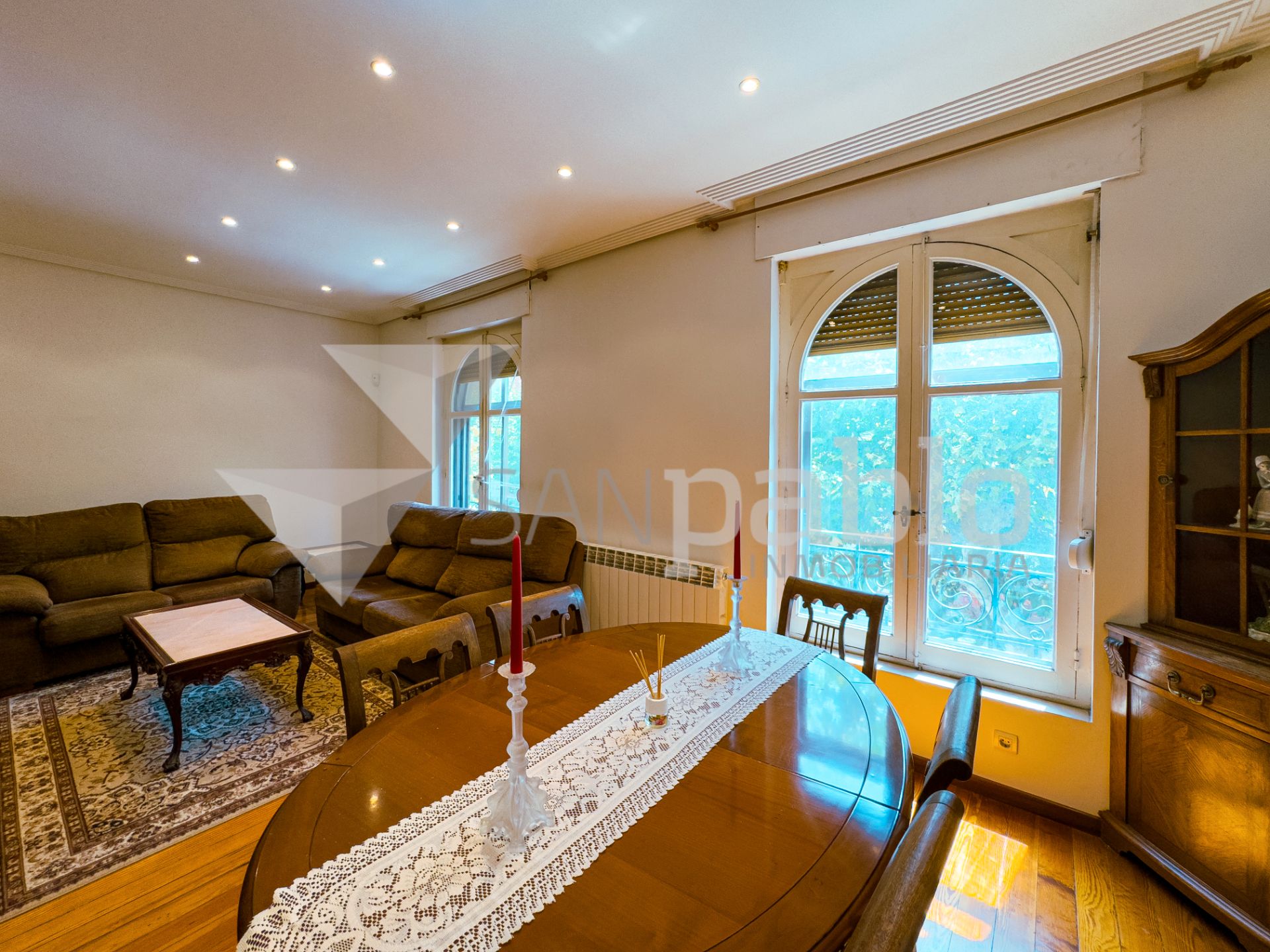 Sala de estar de Piso en venta en Burgos Capital con Calefacción, Parquet y Terraza