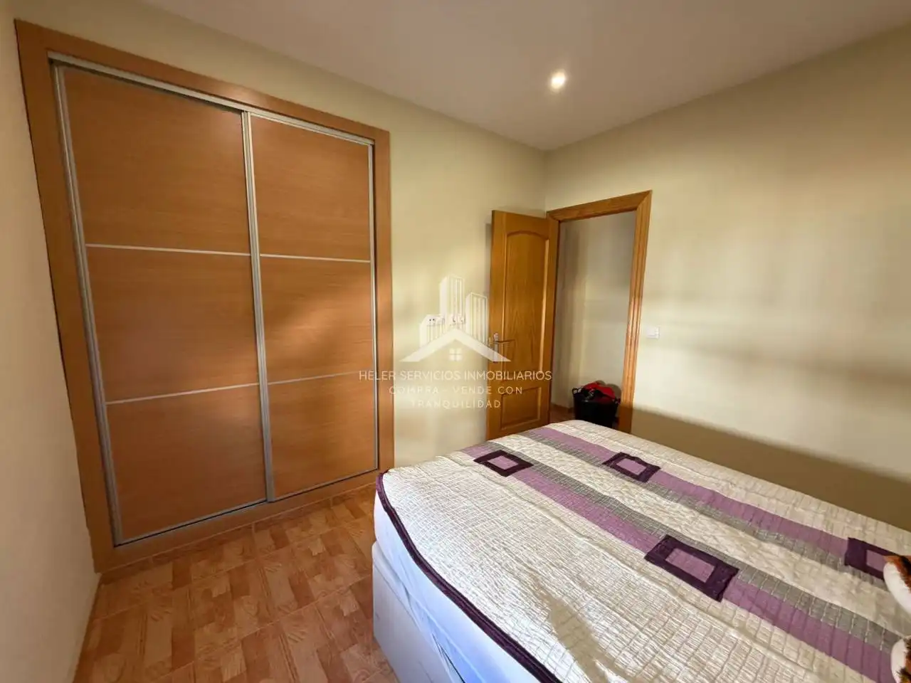 Dormitori de Apartament en venda en Vila-real amb Parquet, Terrassa i Traster