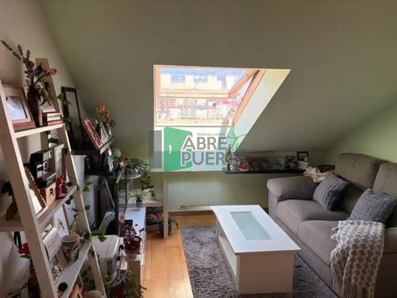 Sala de estar de Piso en venta en Ourense Capital  con Calefacción, Parquet y Terraza