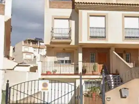 Vista exterior de Pis en venda en Motril amb Aire condicionat, Jardí privat i Moblat