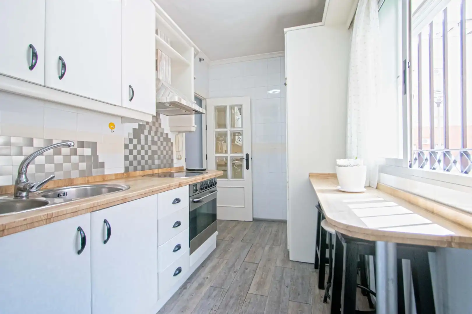Küche von Wohnung zum Verkauf in Sevilla mit Klimaanlage