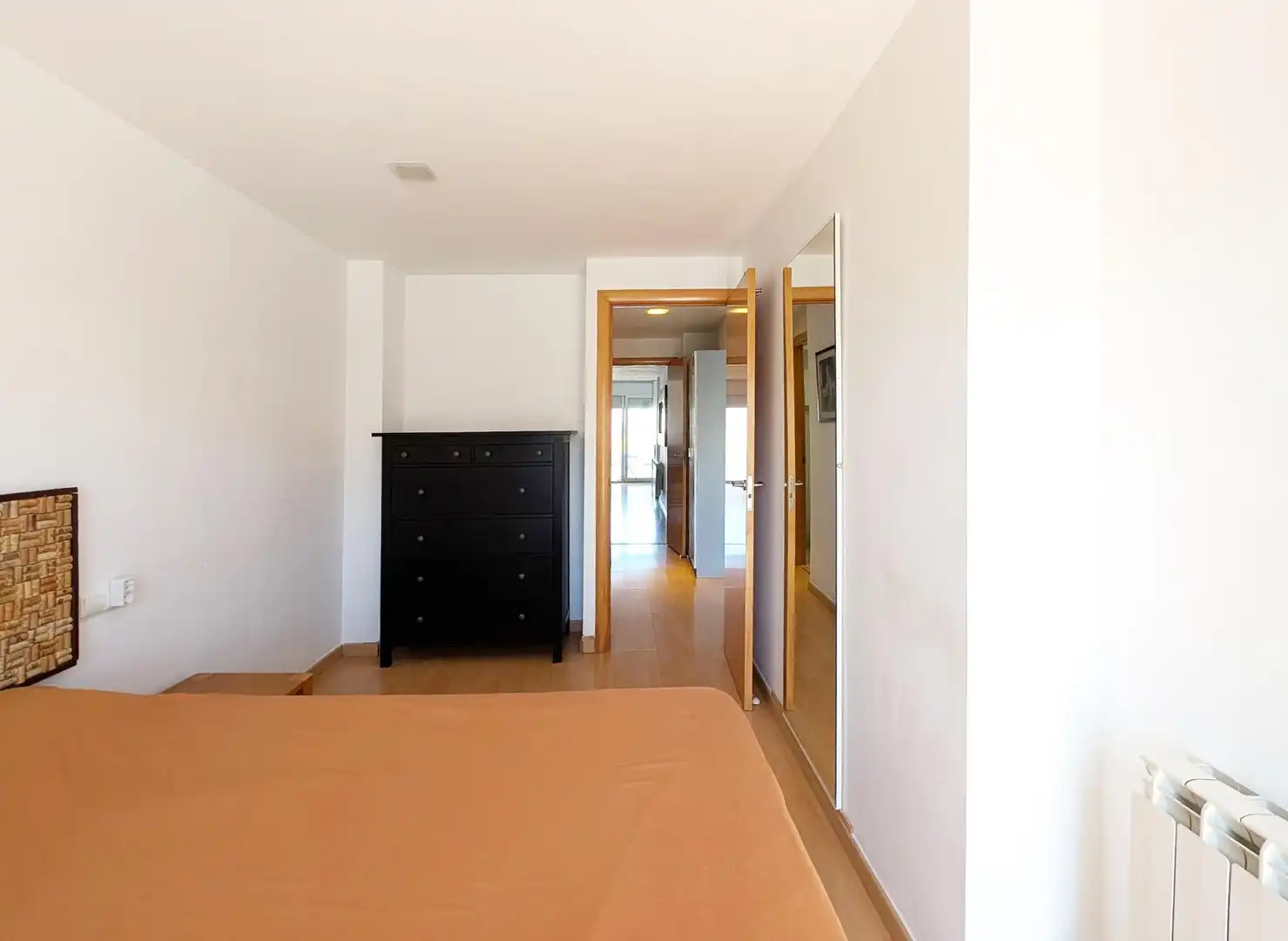 Schlafzimmer von Dachboden zum Verkauf in Vilanova i la Geltrú mit Klimaanlage, Heizung und Parkett
