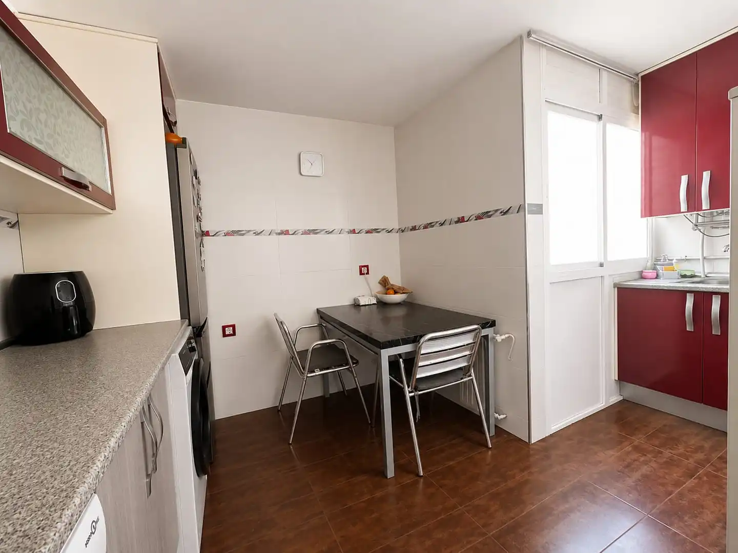 Flat for sale in Reyes
