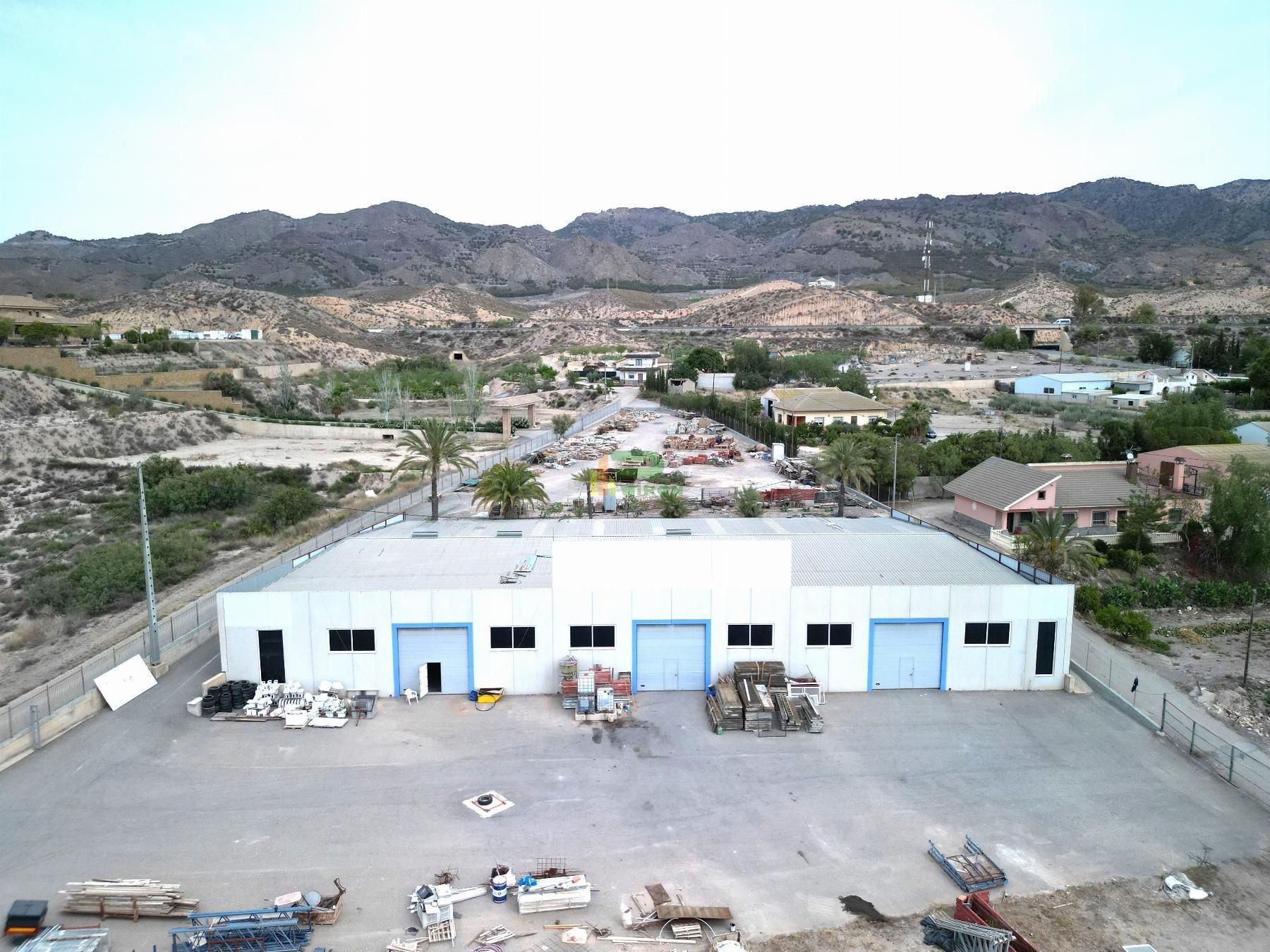 Vista exterior de Nau industrial en venda en Lorca