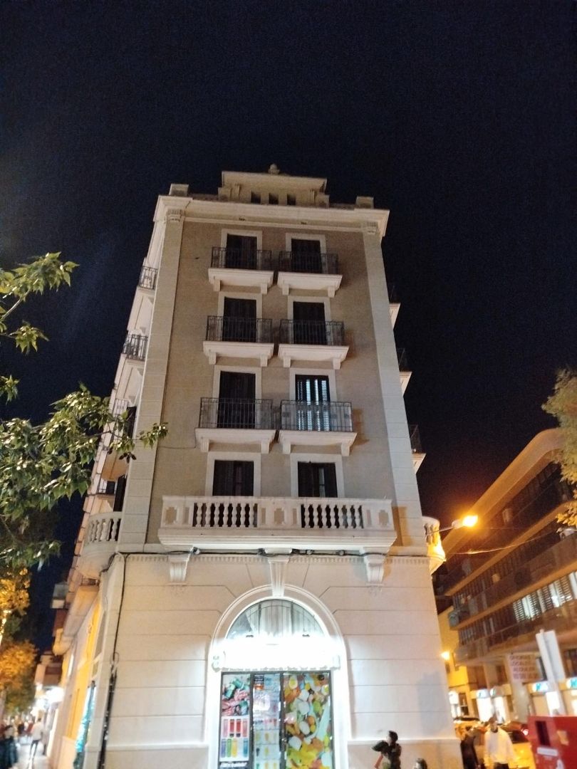 Vista exterior de Pis en venda en Sant Adrià de Besòs amb Calefacció i Balcó