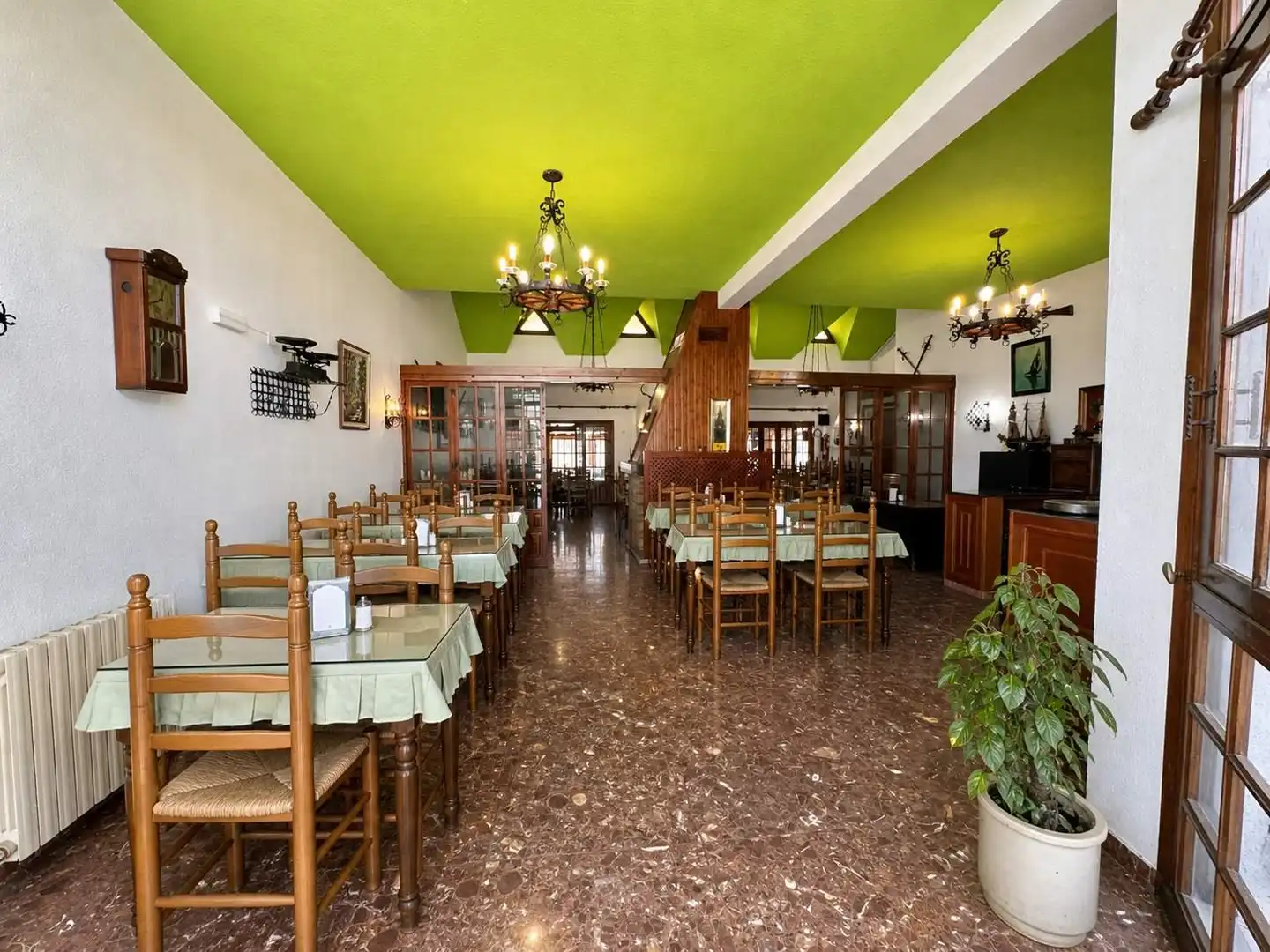 Local en venta en Urbanizaciones