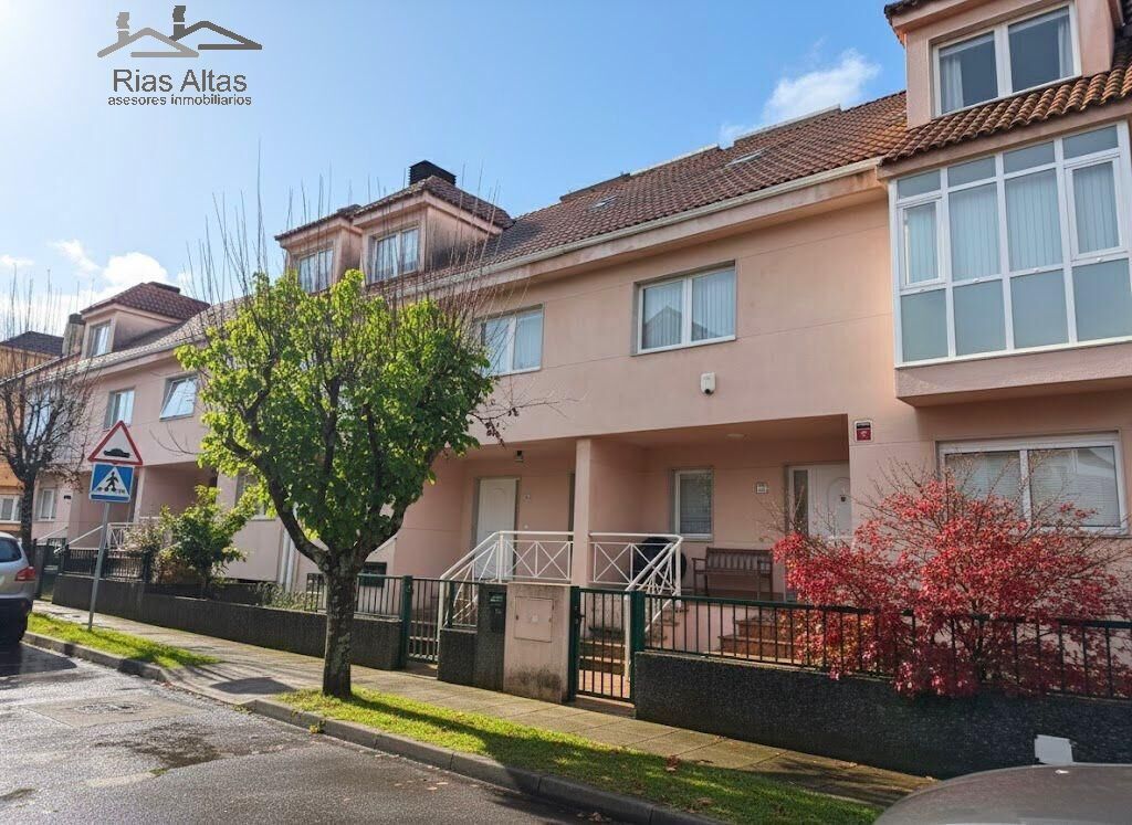 Exterior view of Single-family semi-detached for sale in Oleiros  with Heating, Private garden and Parquet flooring