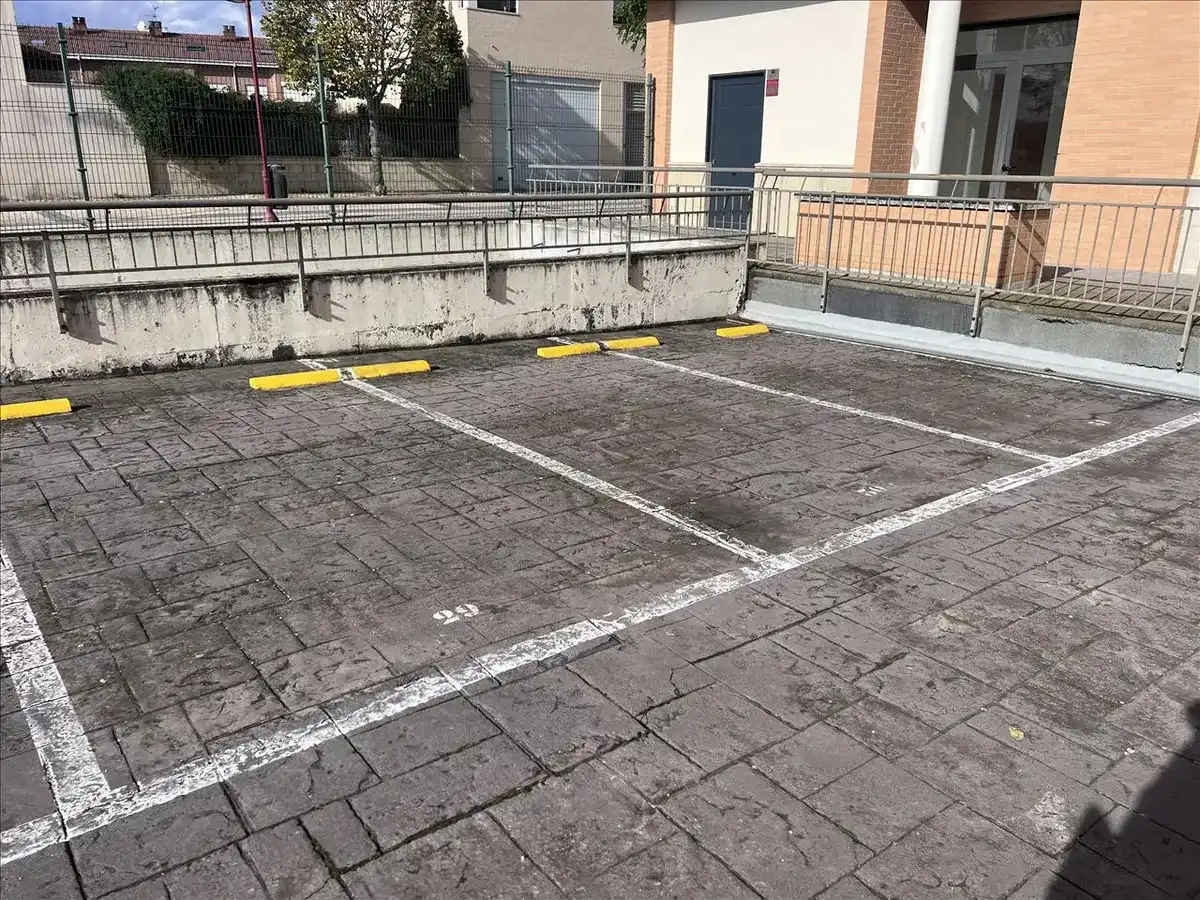Parcheggio in vendita a Calle Julián Fernández Ollero, imagen 5
