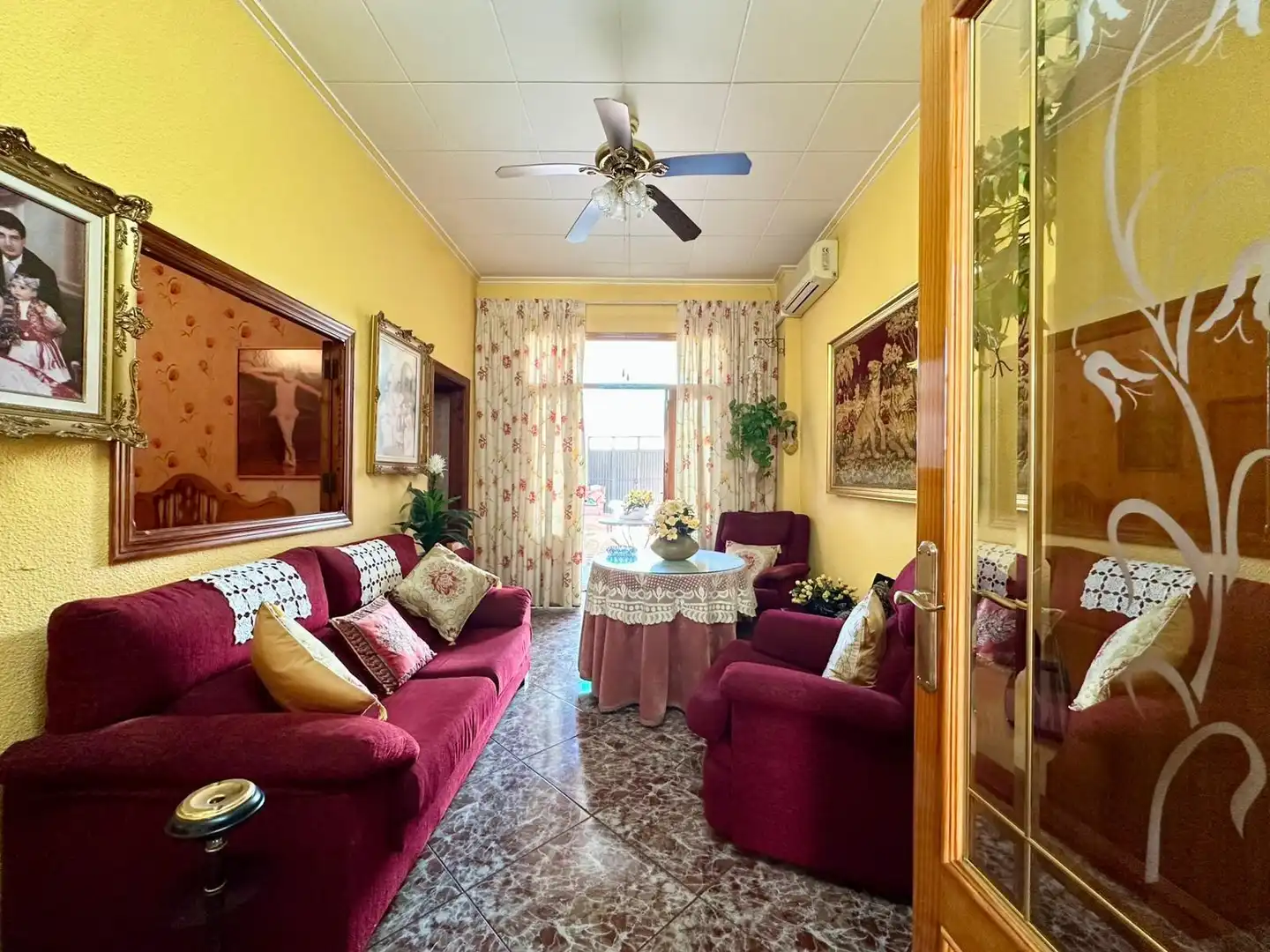 Sala de estar de Casa o chalet en venta en Alberic con Terraza, Trastero y Amueblado
