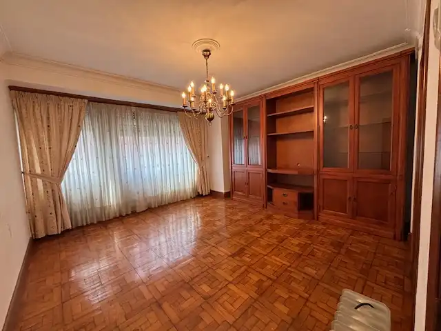 Sala d'estar de Pis en venda en Ferrol amb Parquet, Forn i Balcó