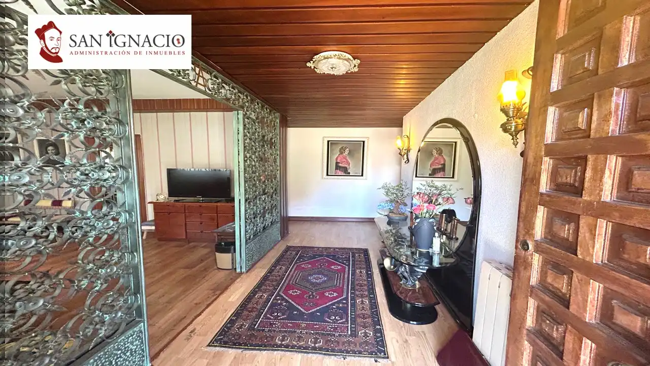 Casa o chalet en venta en Villarcayo de Merindad de Castilla la Vieja con Calefacción, Jardín privado y Piscina