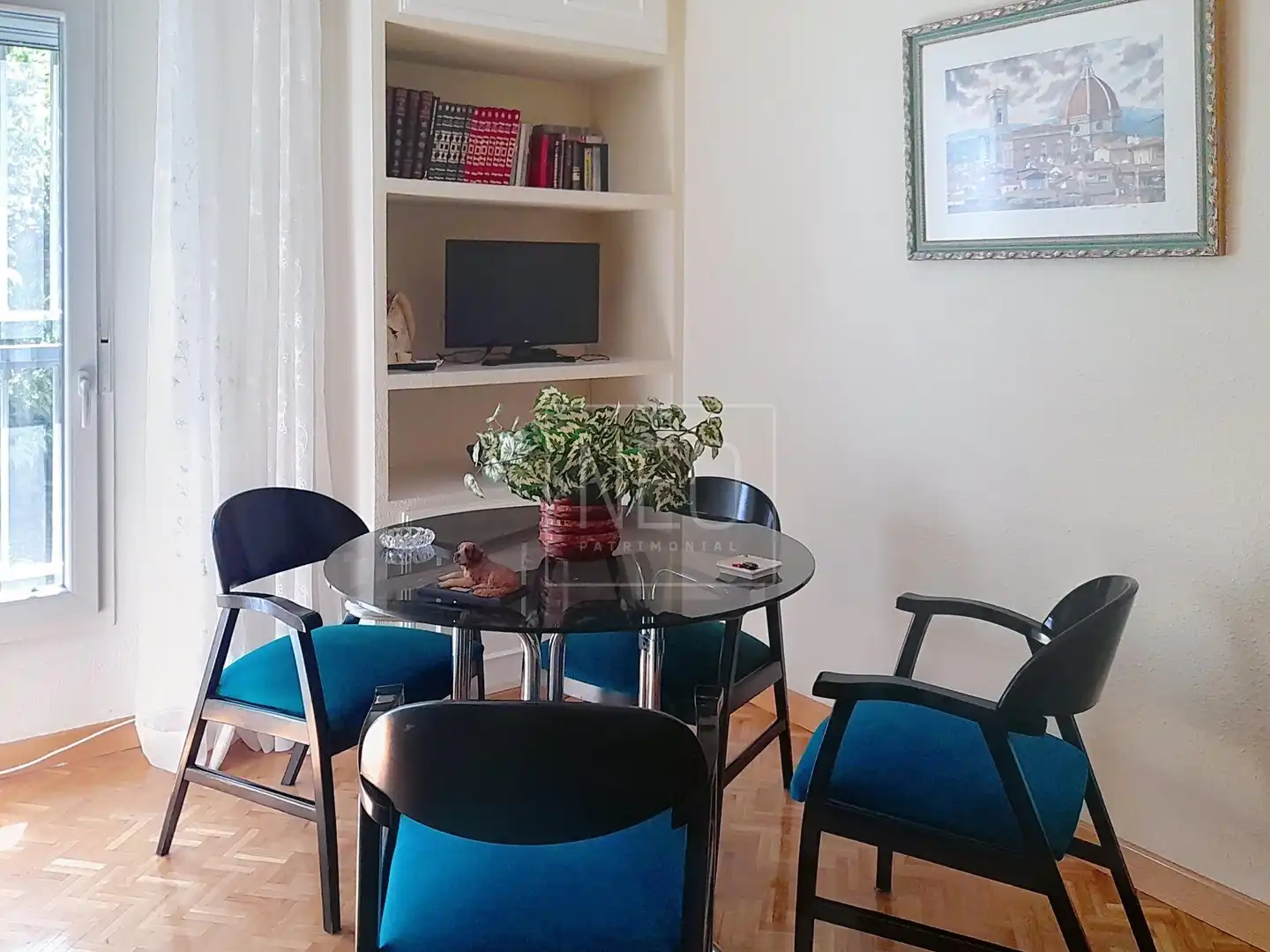 Menjador de Planta baixa en venda en San Sebastián de los Reyes amb Calefacció, Parquet i Terrassa