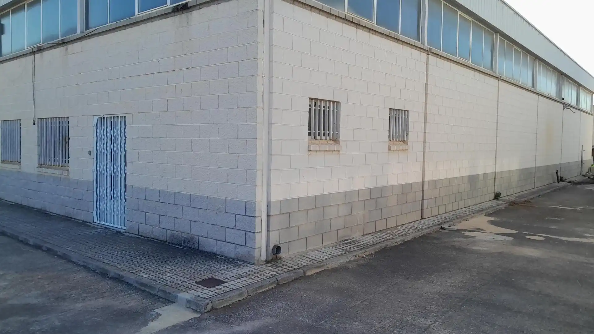 Nave industrial in vendita a Yecla, imagen 2