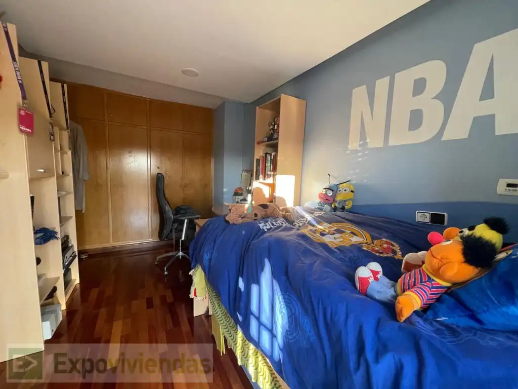 Habitación de Casa adosada en venta en Murcia