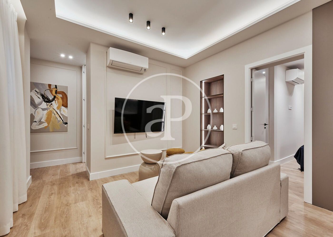 Living room of Flat for sale in  Madrid Capital  with Air Conditioner, Heating and Furnished