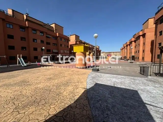 Vista exterior de Piso de alquiler en Navalcarnero con Aire acondicionado, Terraza y Trastero