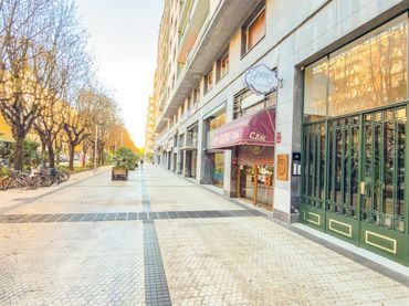 Pis amb balcó en venda a Avenida SANCHO EL SABIO