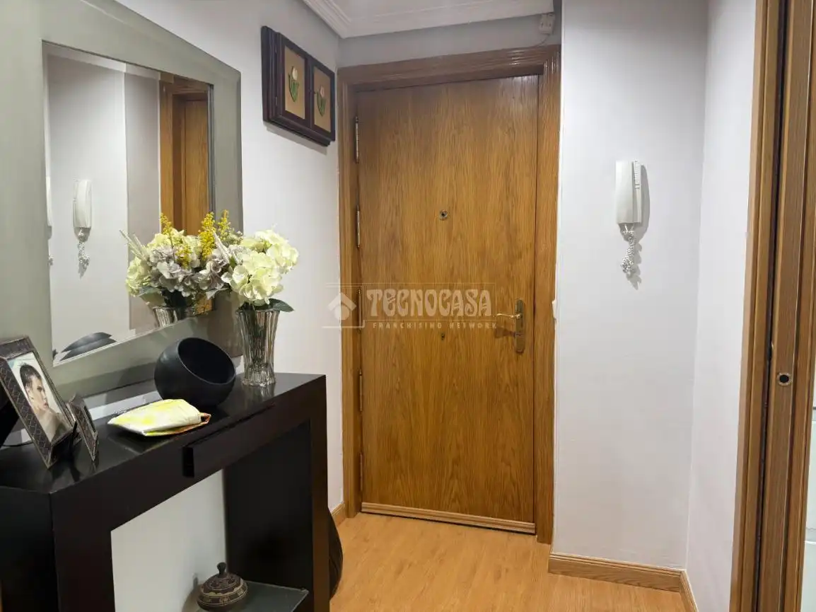 Wohnung zum Verkauf in Madrid mit Klimaanlage und Heizung