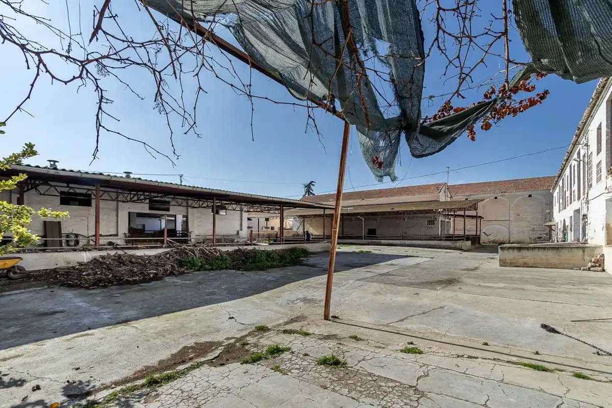 Casa rústica amb terrassa en venda a Santa Fe, imagen 28