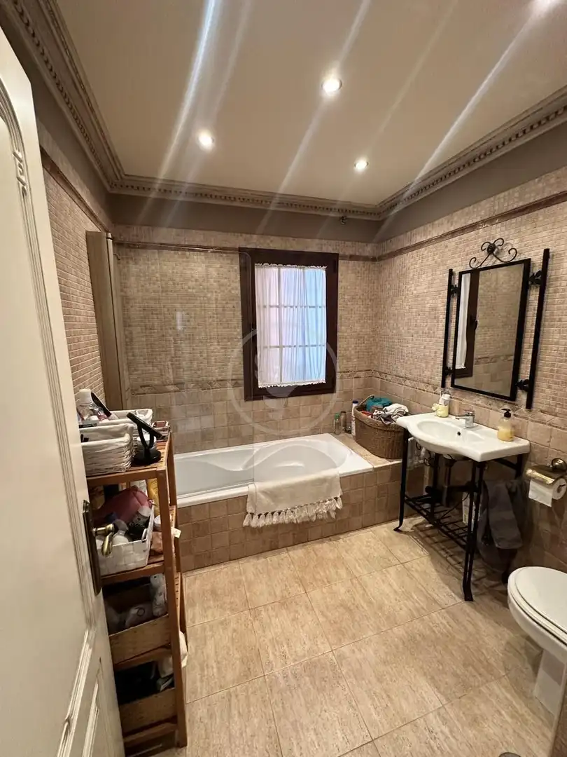 Bany de Casa o xalet en venda en Fuengirola amb Aire condicionat i Terrassa