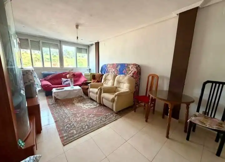 Sala d'estar de Pis en venda en Huelva amb Moblat
